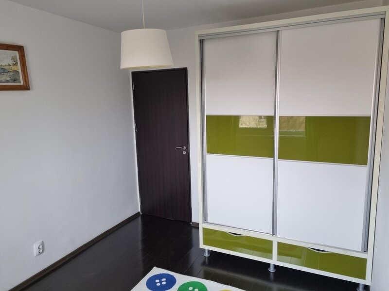 Pipera zona rond OMV inchiriez ap 3 camere 75mp