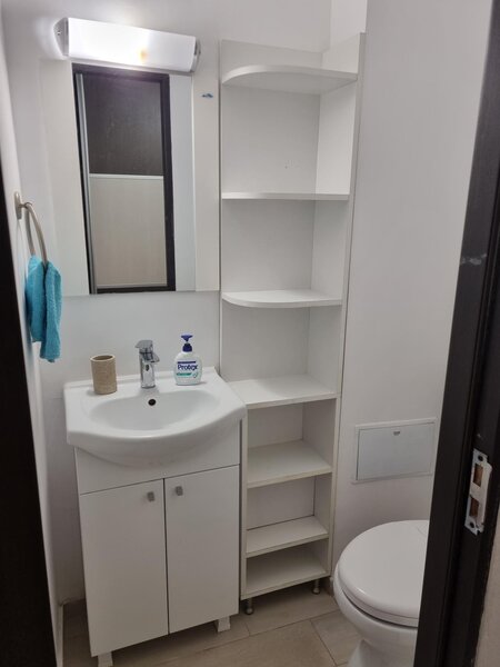 Pipera zona rond OMV inchiriez ap 3 camere 75mp