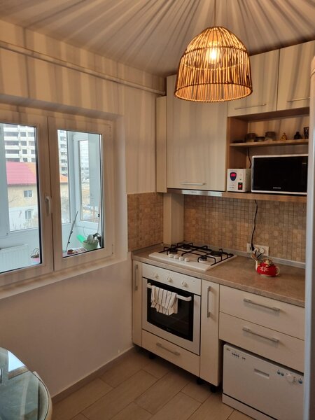 Pipera zona rond OMV inchiriez ap 3 camere 75mp